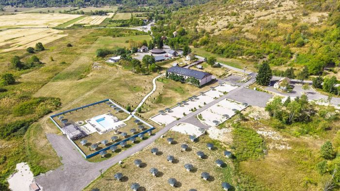 Big House Hotel — Hotel i okoliš 22
