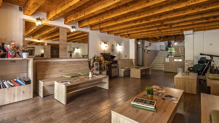 Big House Hotel — Hotel i okoliš 23